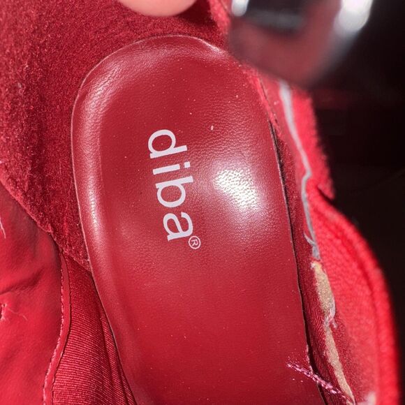 DIBA Women’s Red Suede Ankle Booties Size 8M - Picture 5 of 13